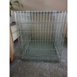 Bench. Opvouwbaar. 85 cm breed, 65 cm hoog. 55 cm diep.