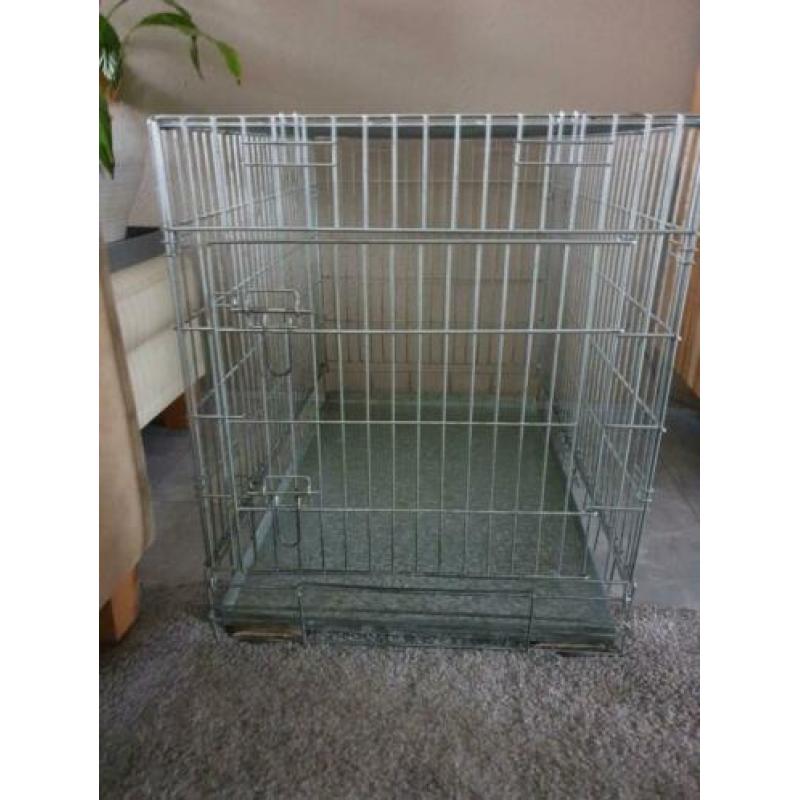 Bench. Opvouwbaar. 85 cm breed, 65 cm hoog. 55 cm diep.