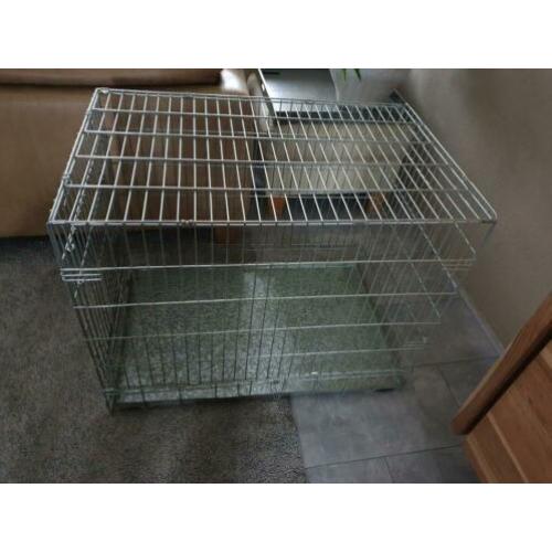 Bench. Opvouwbaar. 85 cm breed, 65 cm hoog. 55 cm diep.