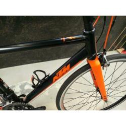 KTM Strada 1000