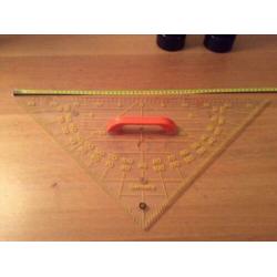 Geodriehoek voor schoolbord. Dus heel groot.