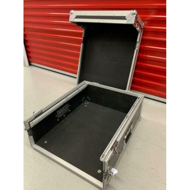 Mengtafel flightcase 19inch 13HE