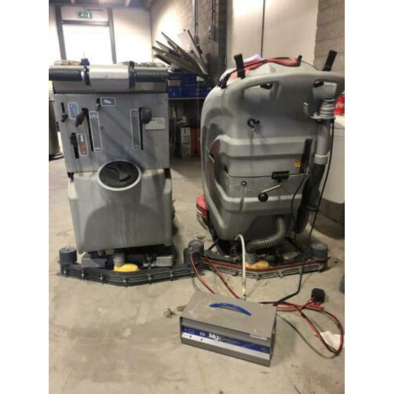 2x gebruikte comac zuig/schrobmachine