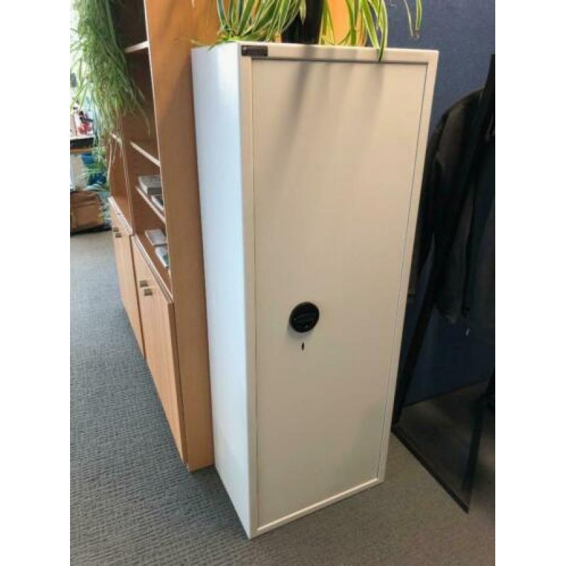 Wapenkluis / laptopkluis met 8 sleutels
