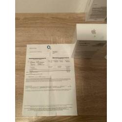 iPhone 11 GESEALED Wit 64gb