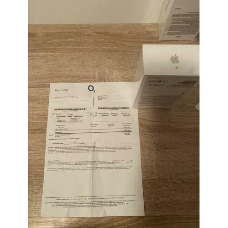 iPhone 11 GESEALED Wit 64gb