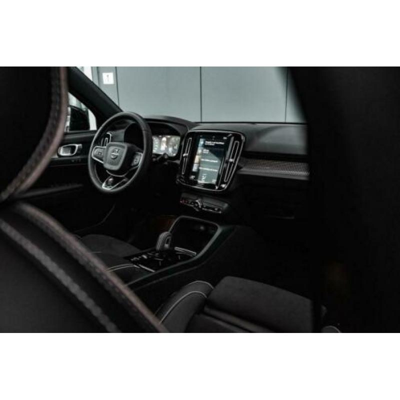 Volvo XC40 T4 190PK R-Design / €3.600,- DEMO KORTING / Panor