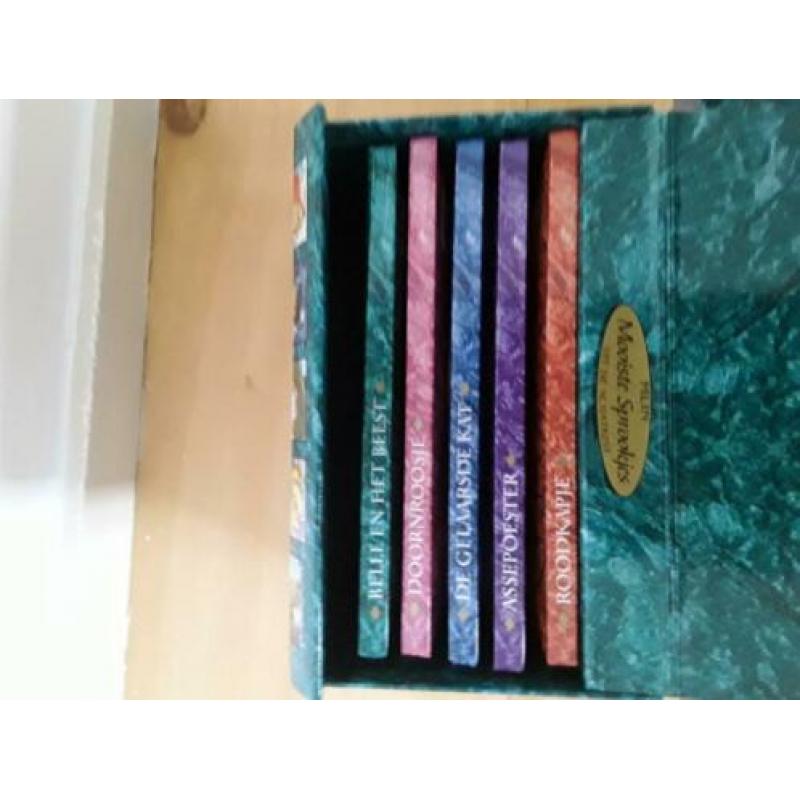 2 kinderboeken boxen