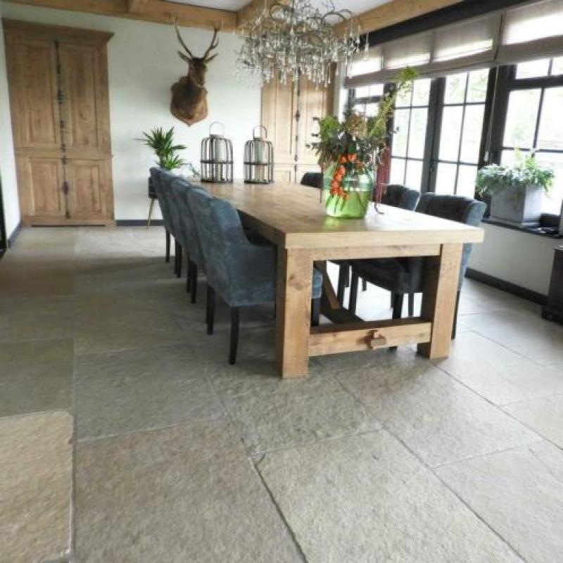 kloostervloer Castle Stone Yellow 60x90 cm gekapt verouderd