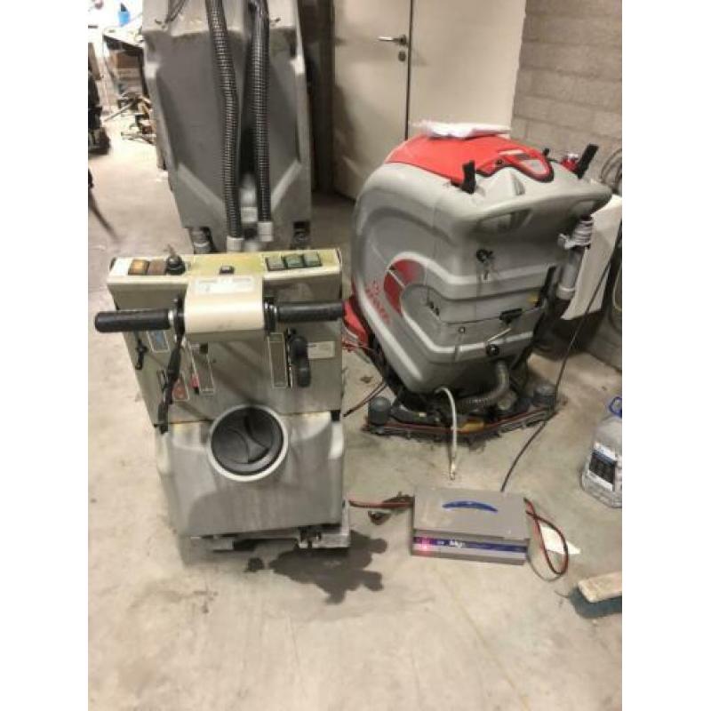 2x gebruikte comac zuig/schrobmachine