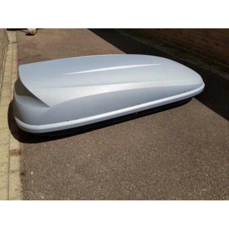 Zeer nette super grote thule 580 liter dakkoffer skibox