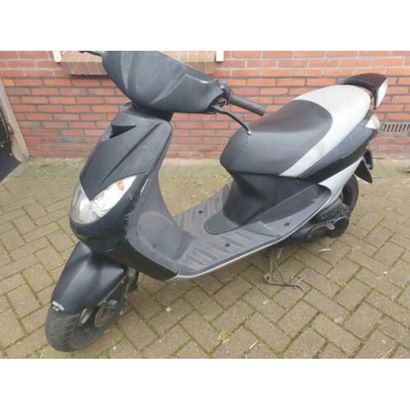 Peugeot vivacity snorscooter