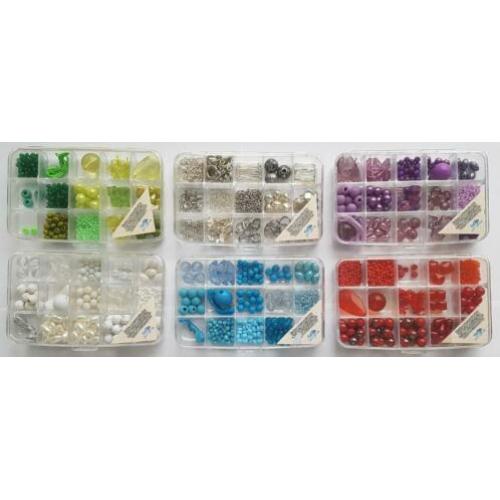 Kralen & div. materialen om zelf sieraden te maken