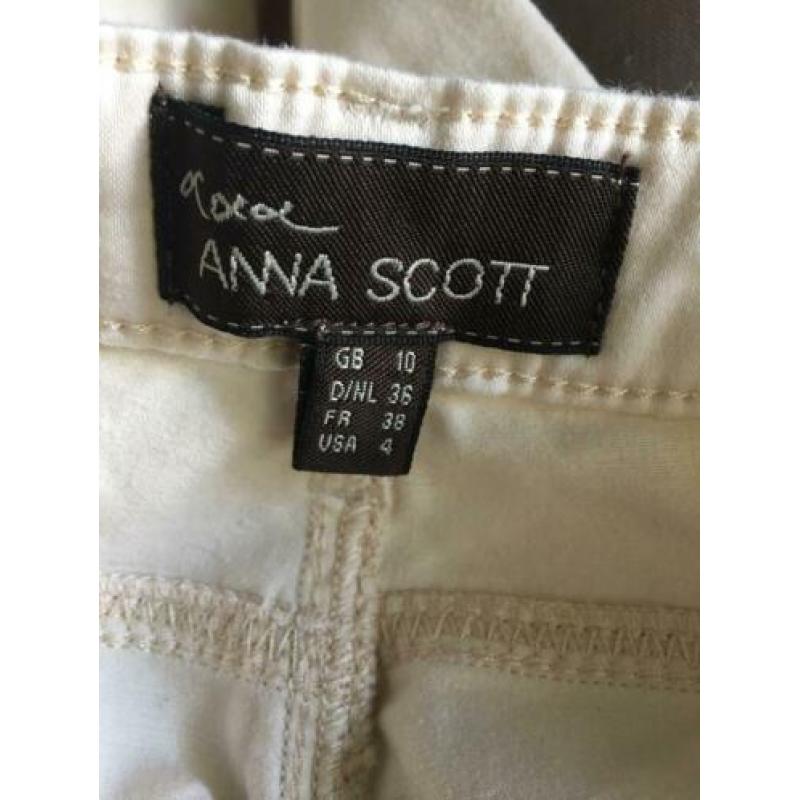 ANNA SCOTT crèmewitte broek met borduur maat 36
