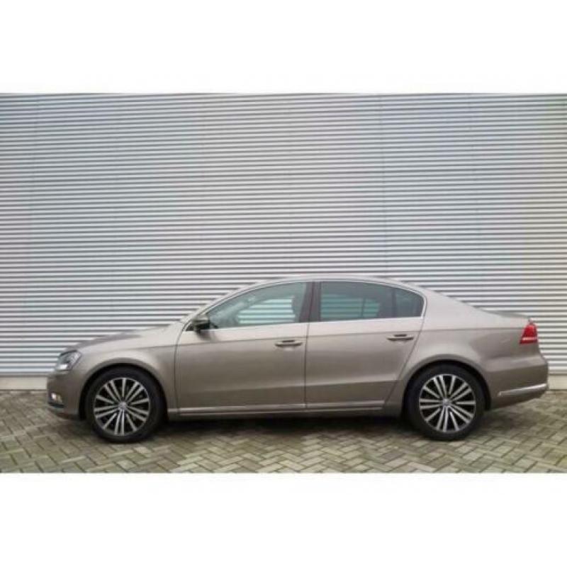 Volkswagen Passat Highline 1.4 TSI Bmt (bj 2011 )