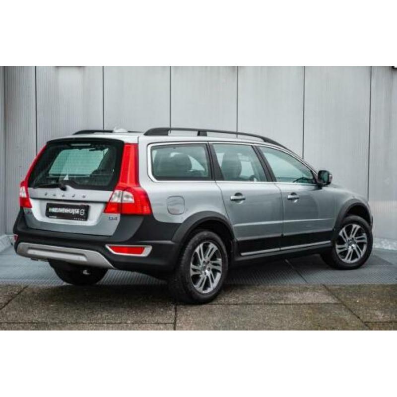 Volvo XC70 D4 163pk Automaat Momentum Professional line