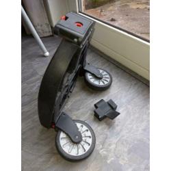 Meerijdplankje (kiddy board) voor aan de kinderwagen.