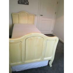 Brocante bed