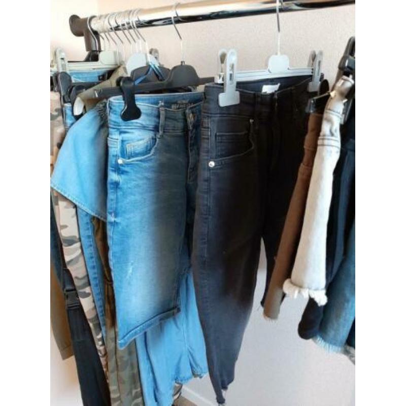 ZOMER dames mt 34 / 36 XS S korte broeken en meer
