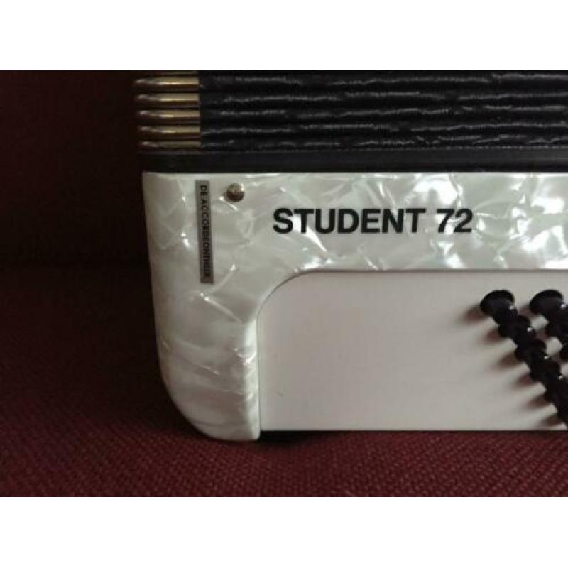 Accordeon Hohner Student , 72 bas . Nieuwstaat .