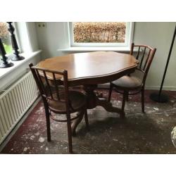 Mooi klassieke tafel