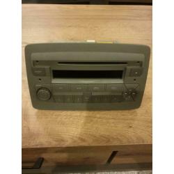Orginele autoradio met frame voor een fiat panda
