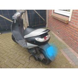 Peugeot vivacity snorscooter