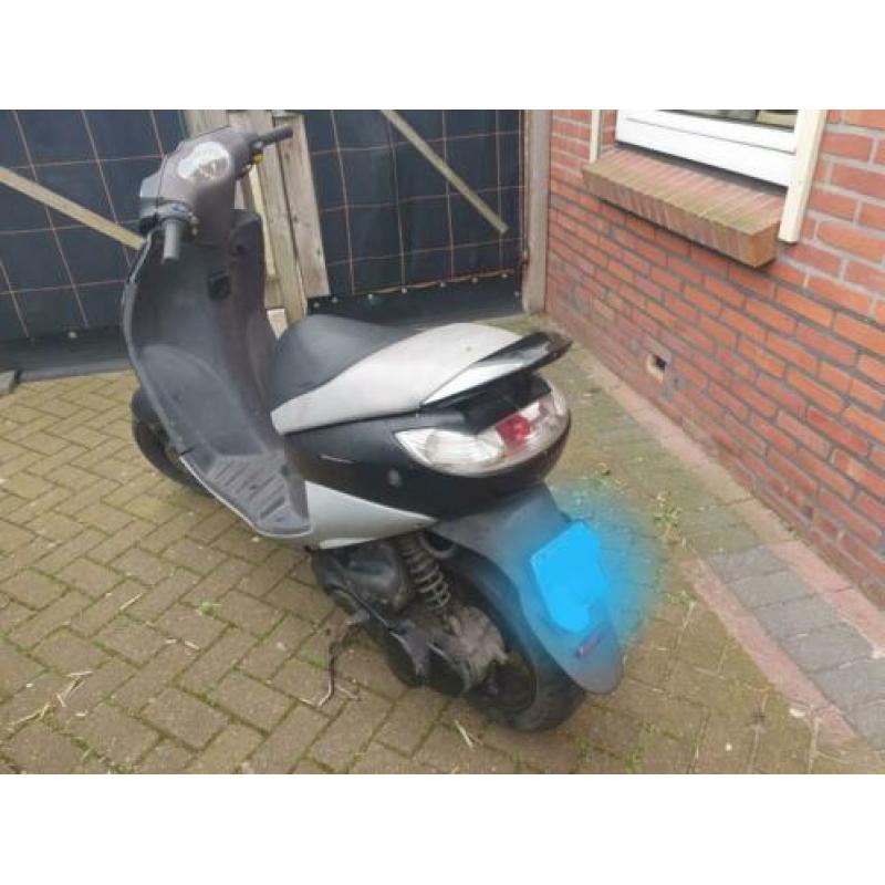 Peugeot vivacity snorscooter