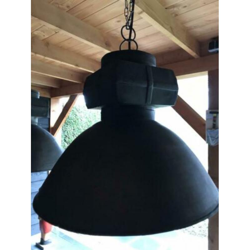 Industriële hanglampen te koop