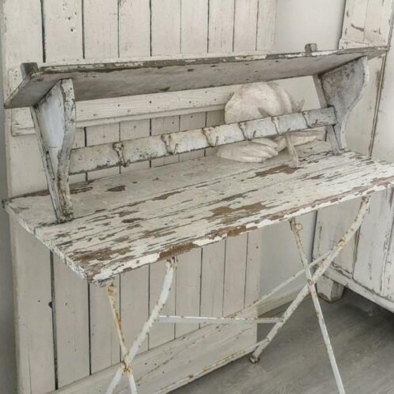 Oud Frans shabby regaal