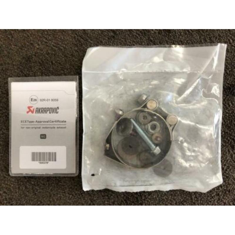 Akrapovic uitlaat Yamaha YZF-R1 R1 15-19 RN32 RN49 display