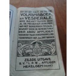 Te koop het Volksmisboek en Vesperale uitgave A.