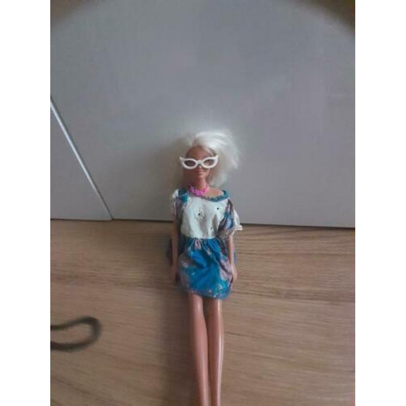 Prachtige barbie pop te koop ?
