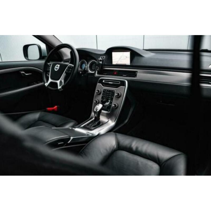 Volvo XC70 D4 163pk Automaat Momentum Professional line