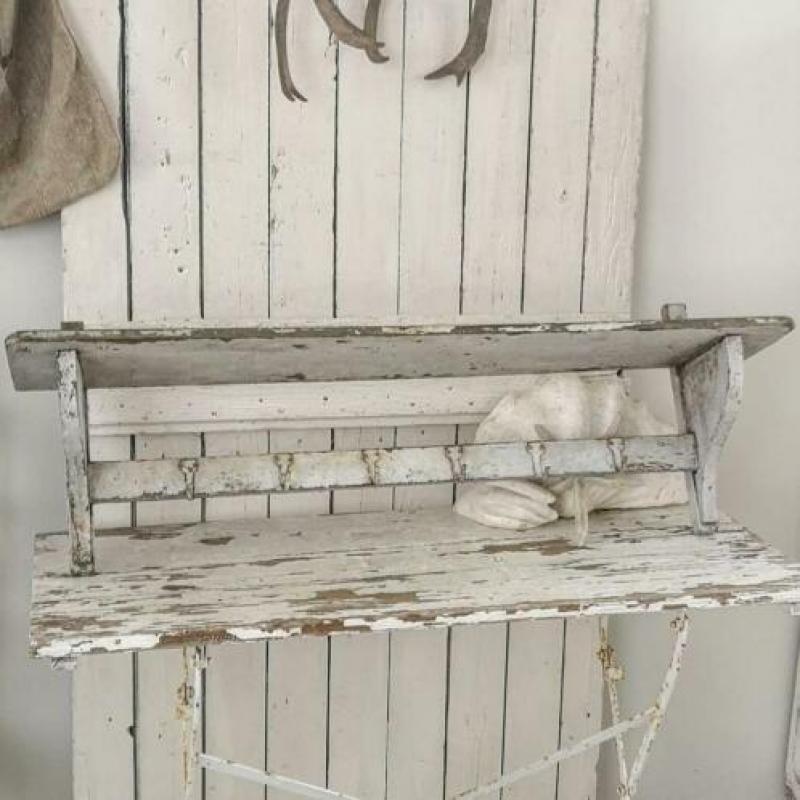 Oud Frans shabby regaal