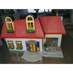 Zeer uitgebreid ingericht woonhuis playmobil veel extra.s