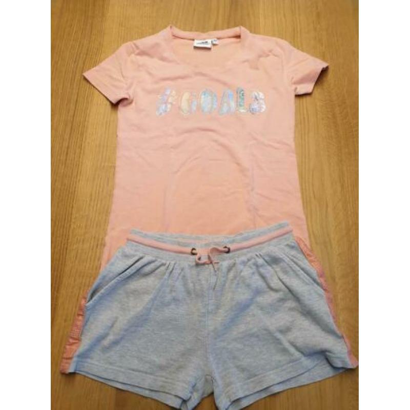 Meisjes gymkleding maat 152