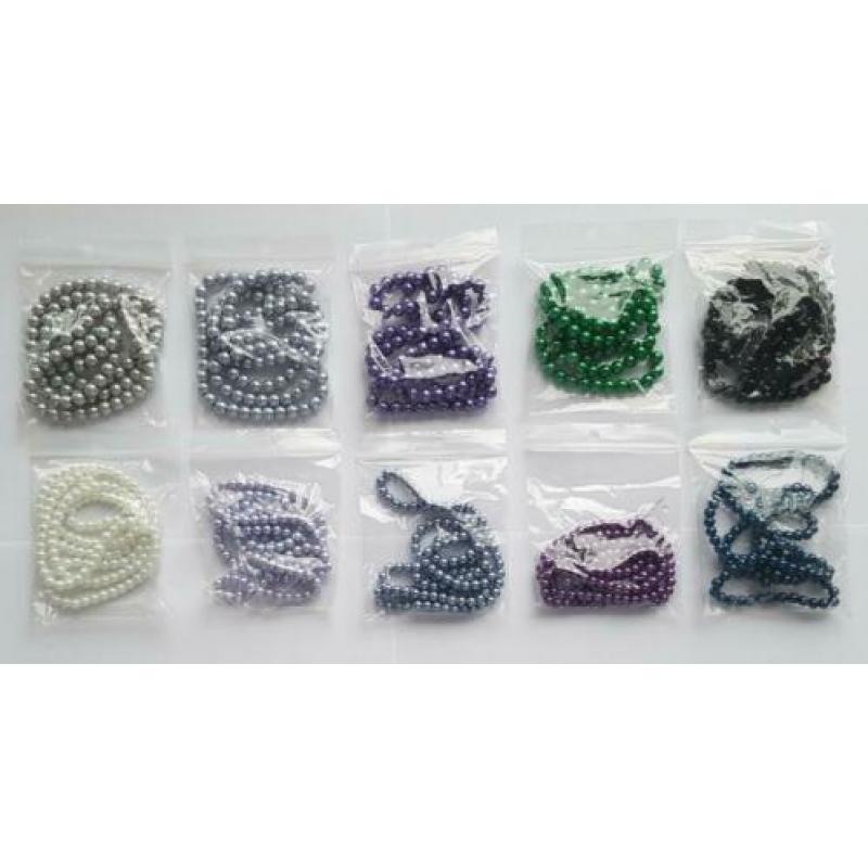 Kralen & div. materialen om zelf sieraden te maken