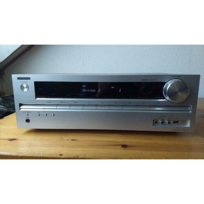 Onkyo TX-SR313 receiver