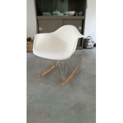 Eames RAR schommelstoel (imitatie)