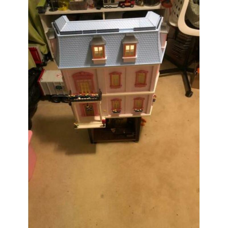 te koop aangeboden playmobil poppenhuis