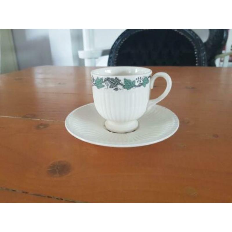 Wedgwood Stratford suiker en melkkannetje, roomkannetje