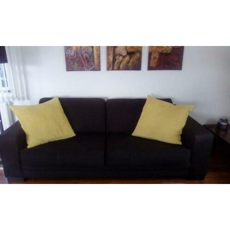 Te koop Montel bank , plus love-seat plus grote salontafel