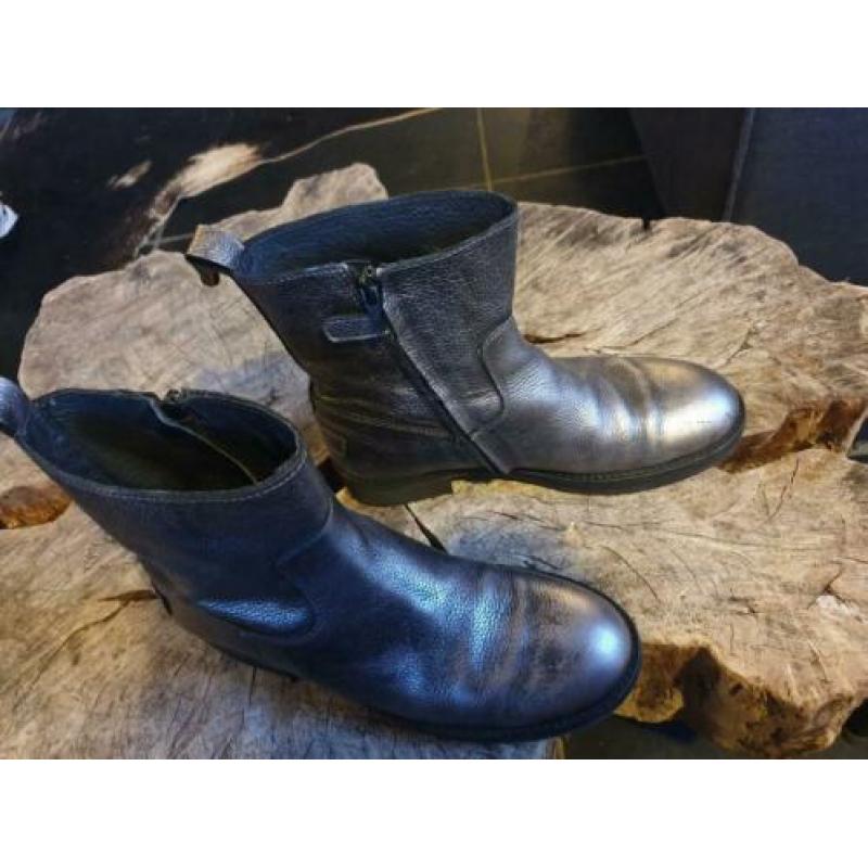 HIP LAARZEN maat 37