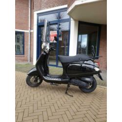 Model Vespa look 45km