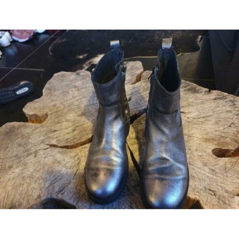 HIP LAARZEN maat 37
