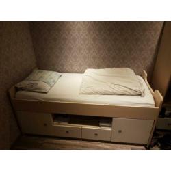 Slaapkamerbed met Kledingkast