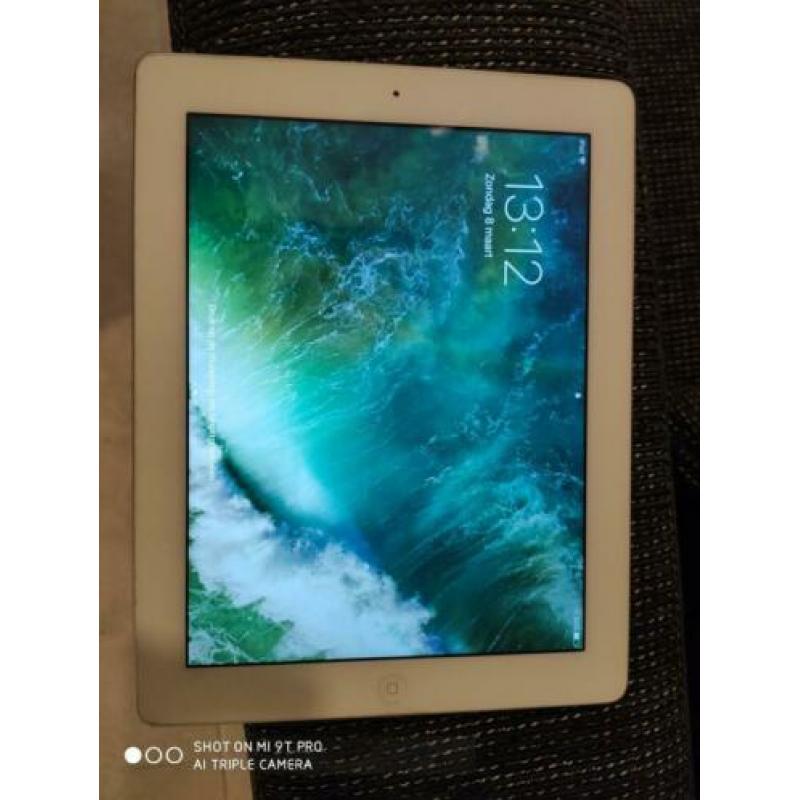 Gebruikte iPad 4 in goede staat zilver