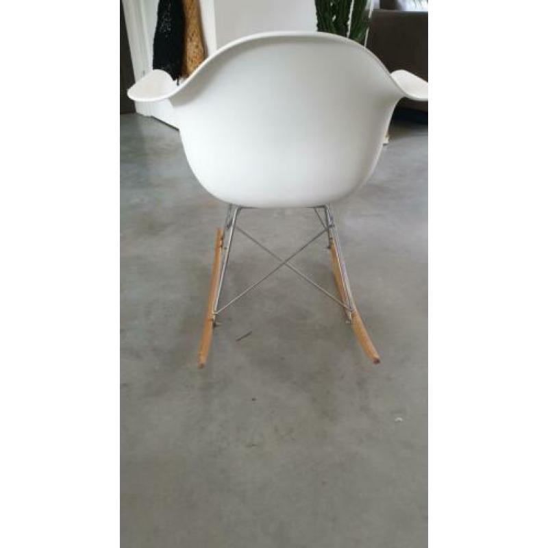 Eames RAR schommelstoel (imitatie)