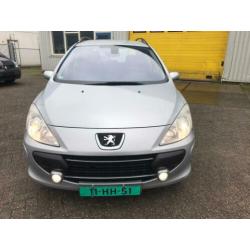 Peugeot 307 1.6hdi 66kw clima Navi pdc BPM km nap